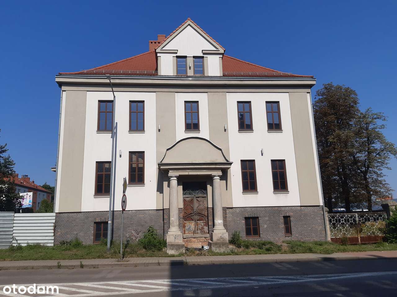 Kamienica pod działalność gospodarczą w centrum Tarnowskich Gór-2