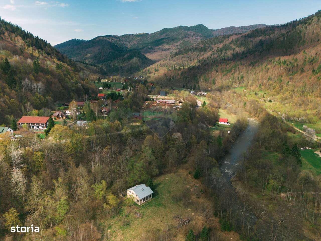 Casa si teren intravilan Tarcau - Imagine principală: 3/20