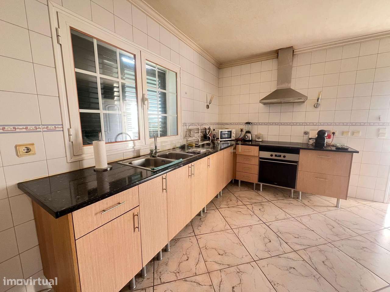 Moradia T4 com Vista Panorâmica – Conforto, Espaço e Localização Privi-14