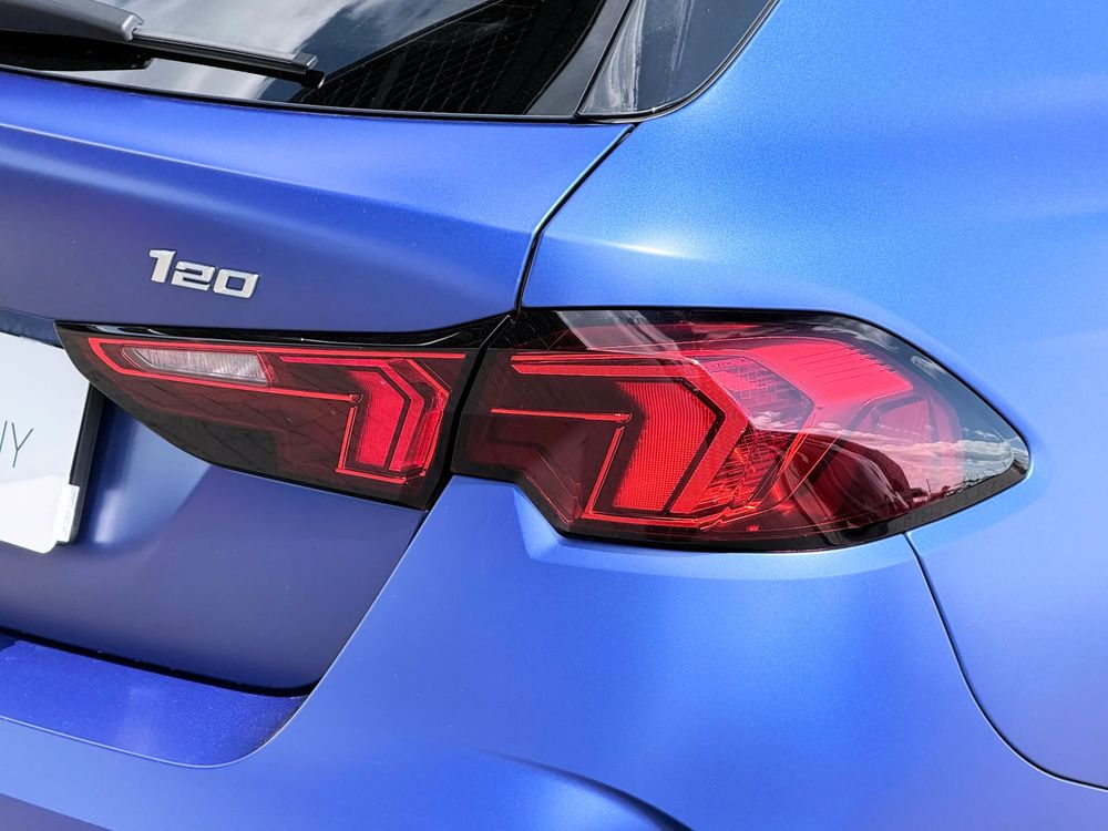 BMW Seria-1 120 2024 — zdjęcie 2