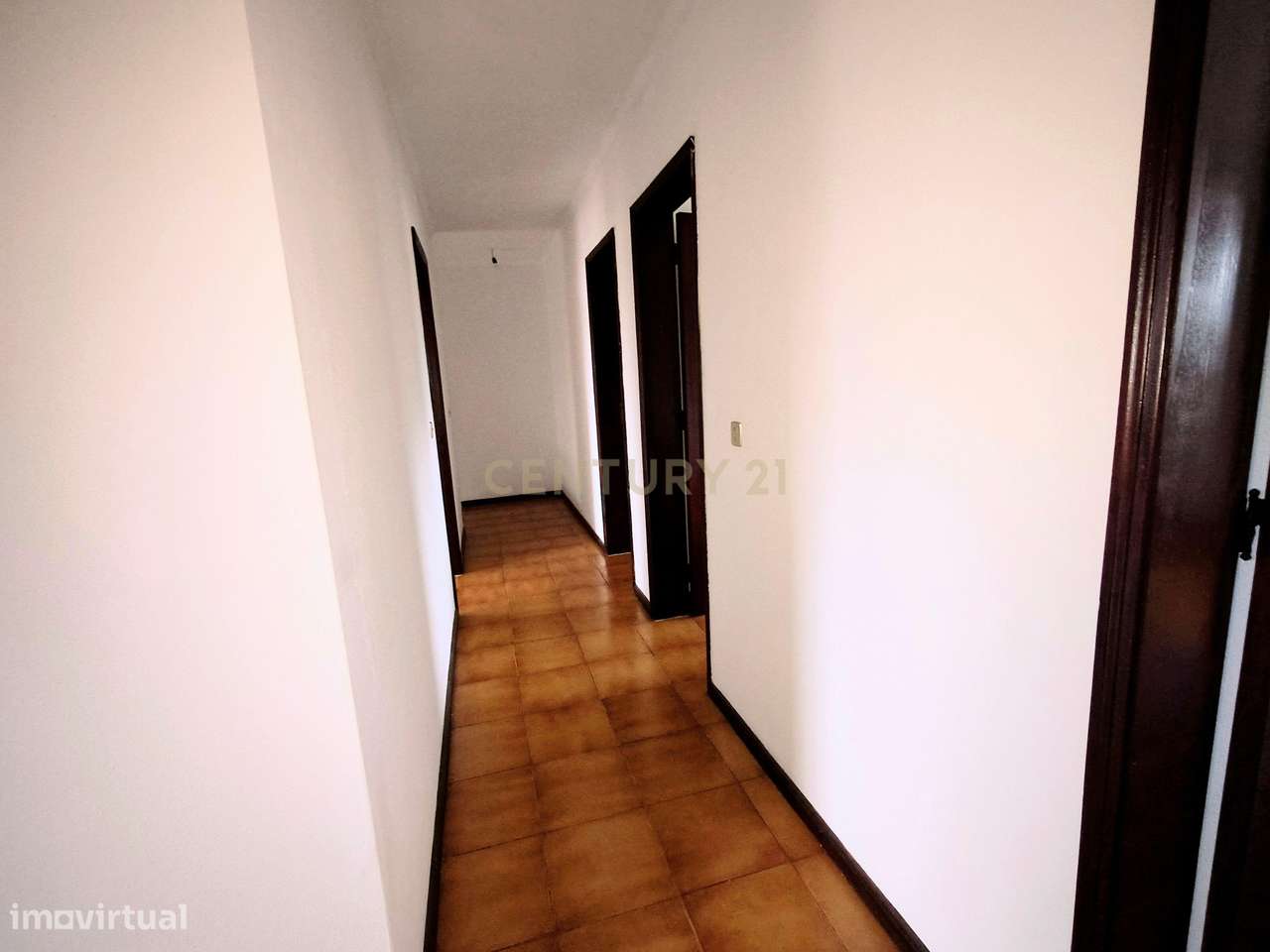 Prédio bi-familiar - grande potencial de rentabilização em Bustos-7