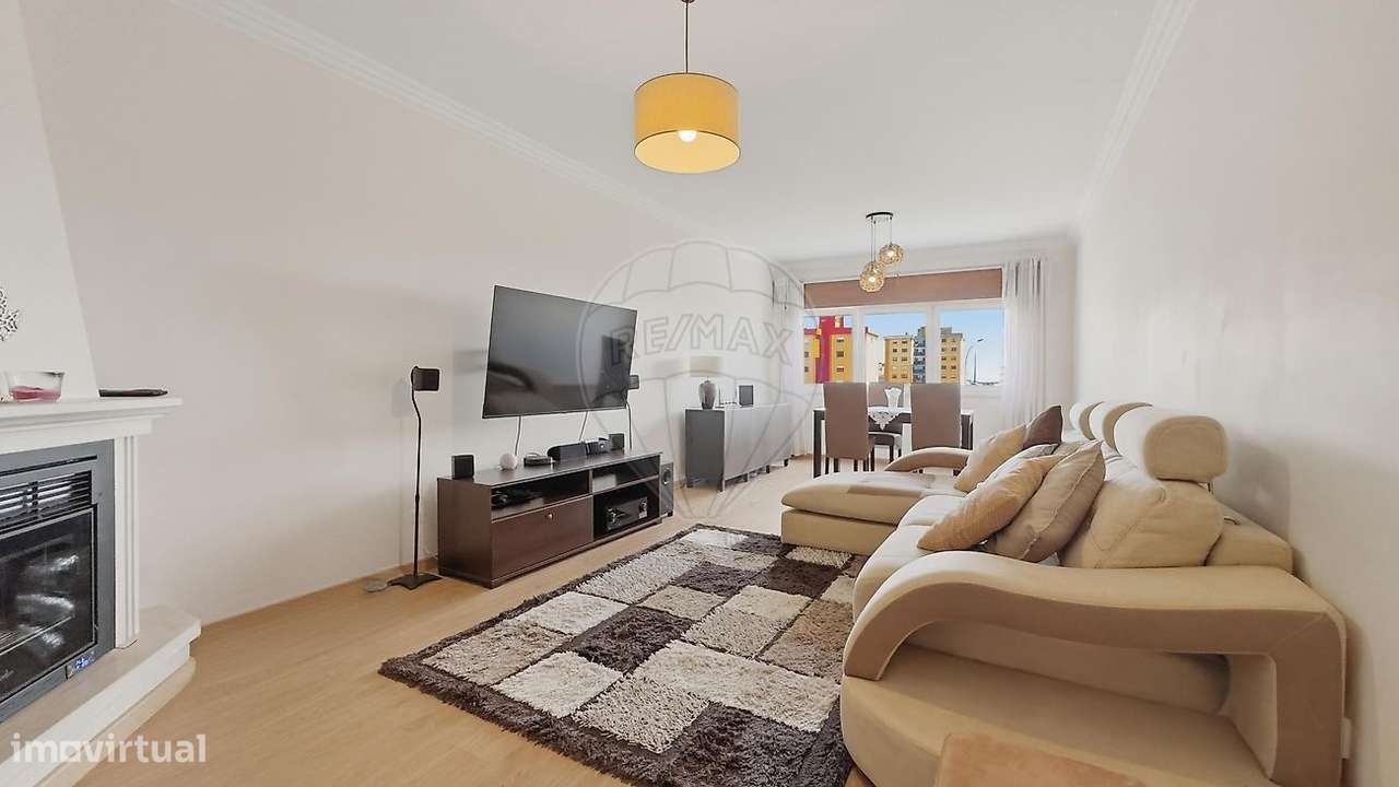Apartamento T3 à venda em Sintra-23