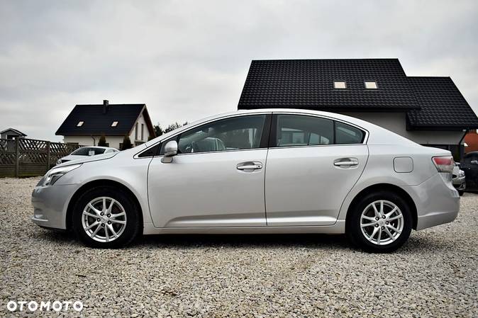 Toyota Avensis 2.0 D-4D Sol - 5