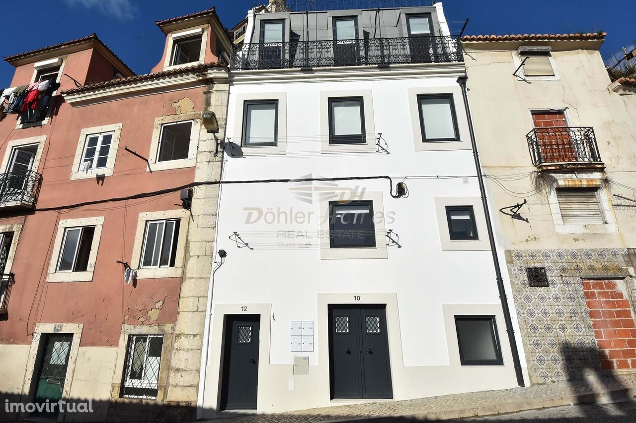 Prédio reabilitado a estrear – 4 apartamentos – São Vicente – Lisboa