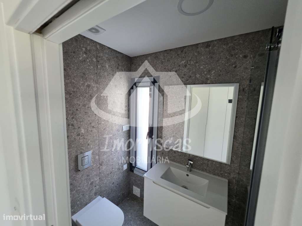 Moradia T3+1 na Portela de Azóia, em Santa Iria de Azóia-28