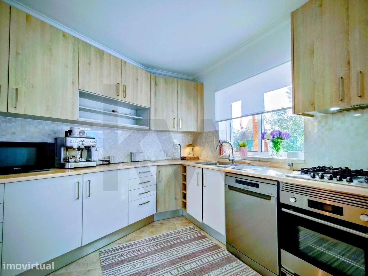 Moradia T4 Renovada em Pinheiros de Marim, Olhão-8