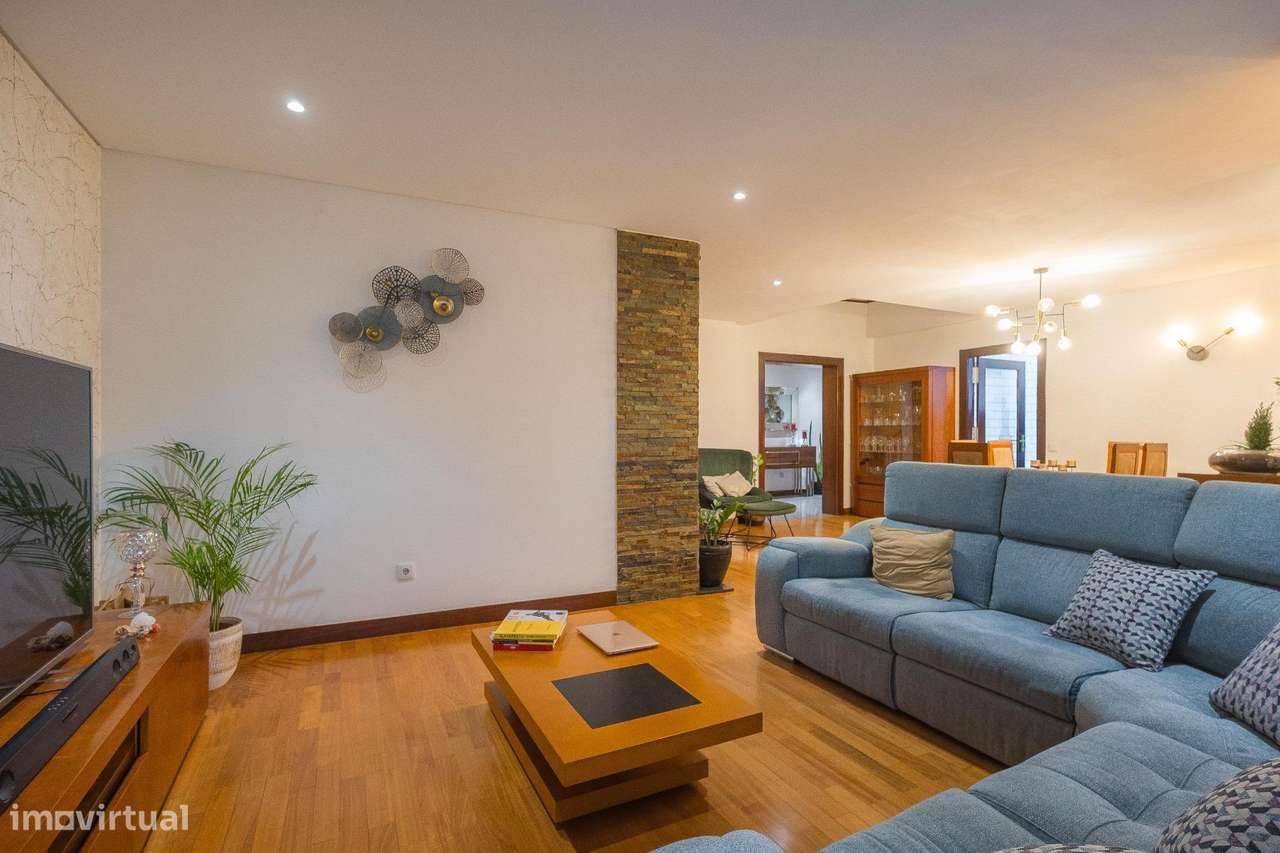 Apartamento Duplex Remodelado – Rotunda do Lavrador, Maia - Grande imagem: 5/47