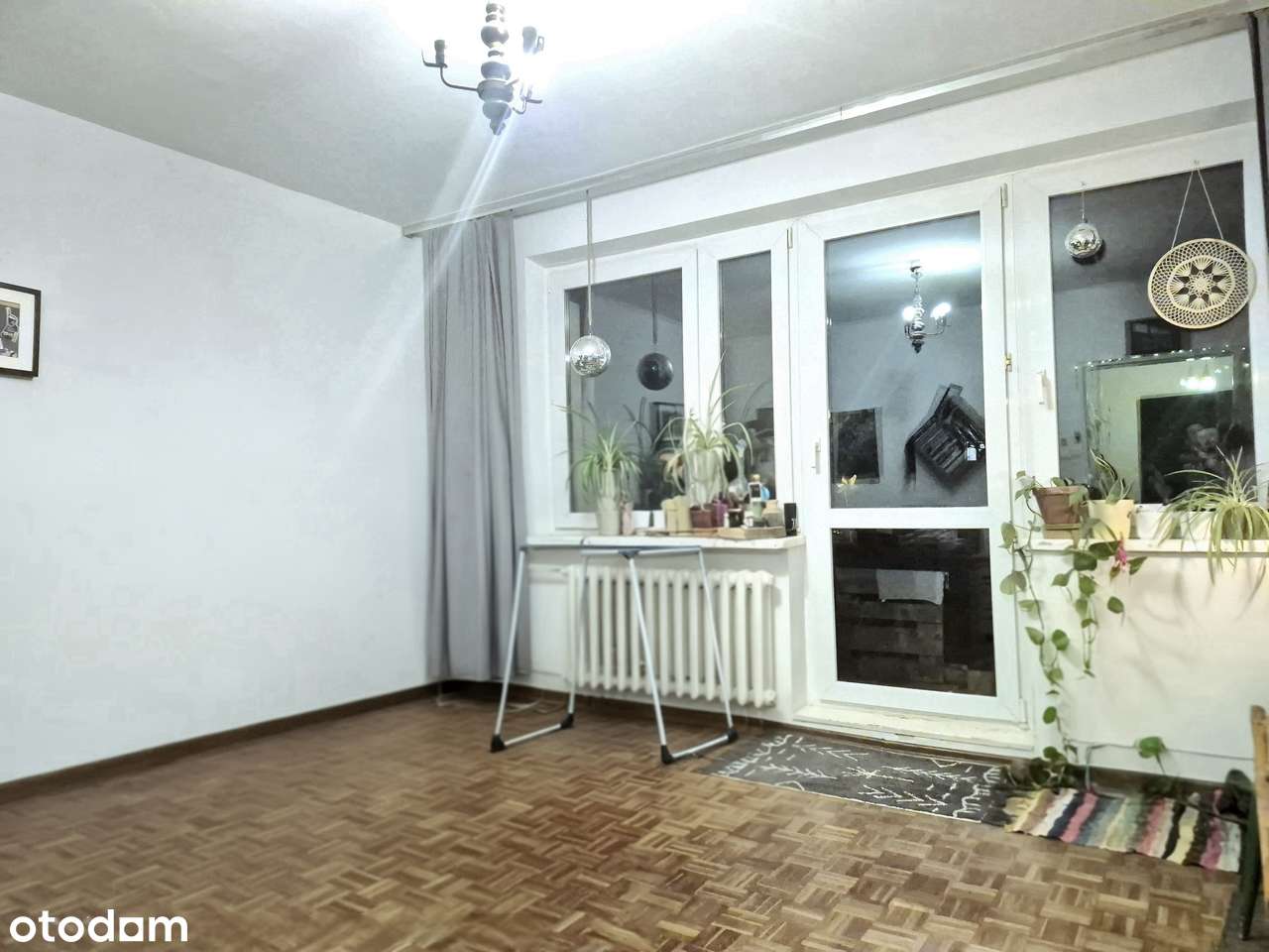 Dwustronne mieszkanie z dużym balkonem, w niskim budynku-0