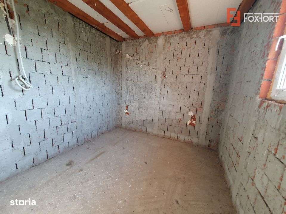 Casa individuala cu 5 camere si 2 bai, Central Jebel-18