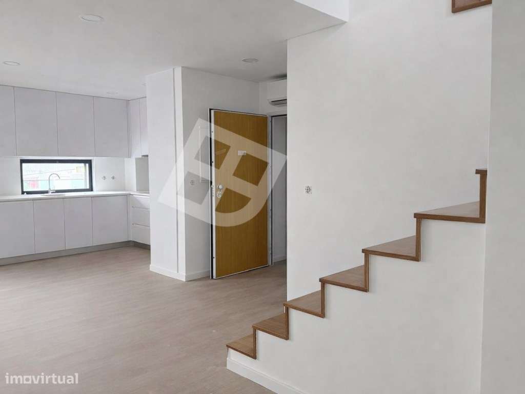 Apartamento T2+1 Dúplex c/ terraço - Pronto Habitar | Esgueira-11