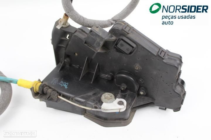 Fecho da porta tras esquerda Bmw Serie-3 Touring (E46)|01-05 - 2