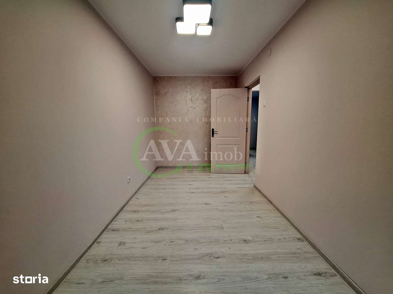 Apartament 3 camere semidecomandat | Renovat modern -Zona Miron Costin-3