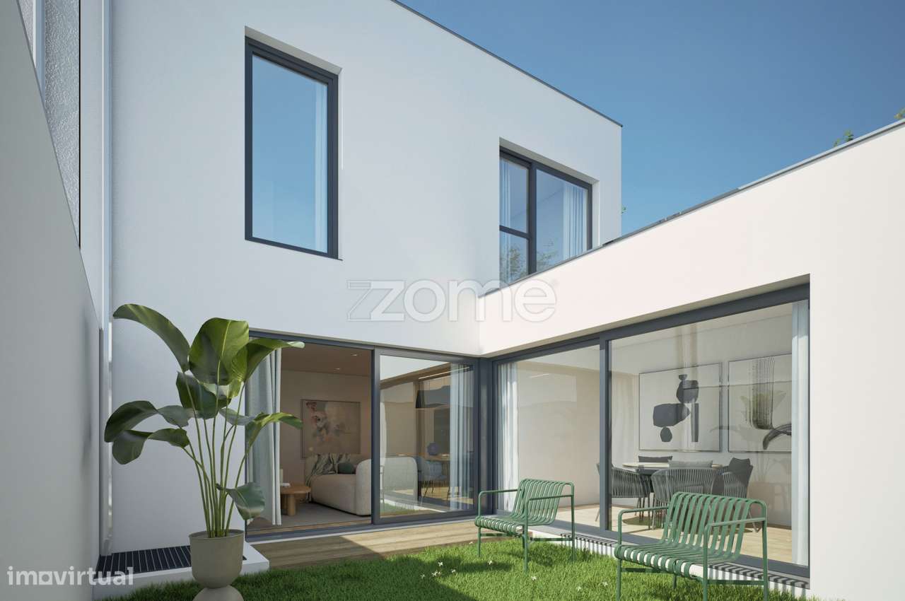 Moradia T3+1 a 800m da praia |S. Félix Marinha, V.N. Gaia - Grande imagem: 2/42