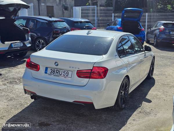 BMW 330 e iPerformance Pack M Shadow - 3