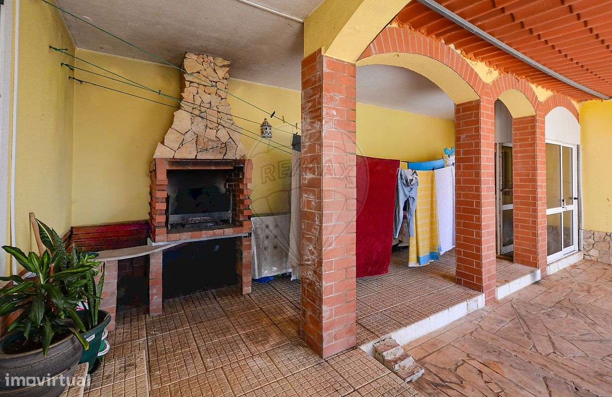 Moradia T4 para venda-6