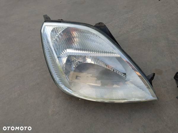 LAMPA LEWY PRAWY PRZÓD EUROPA FORD FIESTA MK6 02-05 RADOM - 3