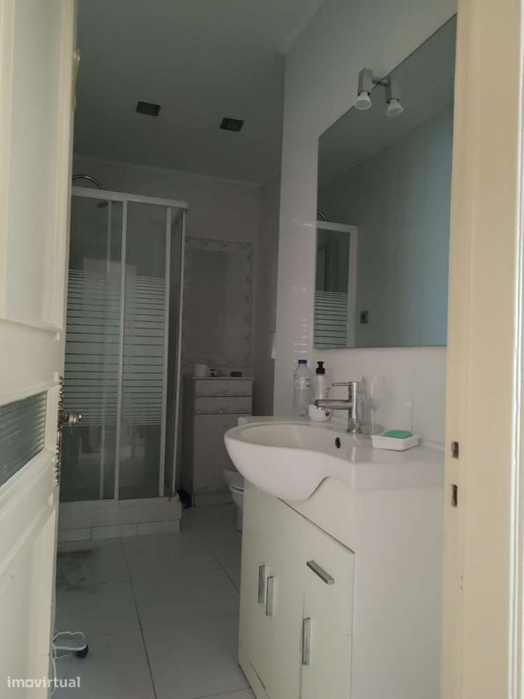 T2+1 na Avenida da Republica junto ao El Corte Inglês-5