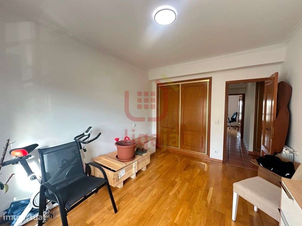 Apartamento T3 C/Terraço - Centro de Ourém!-9