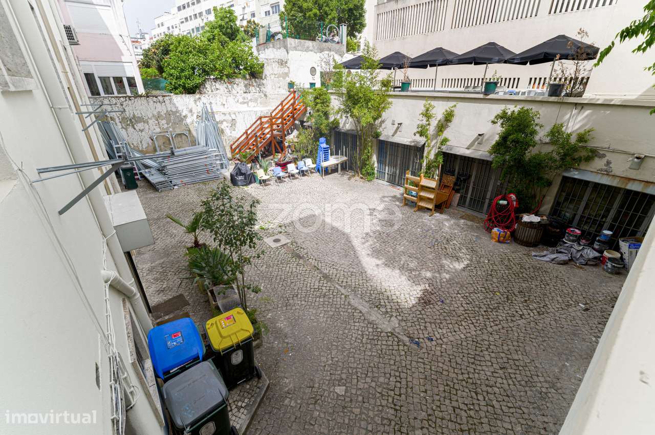OPORTUNIDADE ÚNICA EM BENFICA - ESPAÇO, LOCALIZAÇÃO E POTENCIAL NUM...-40