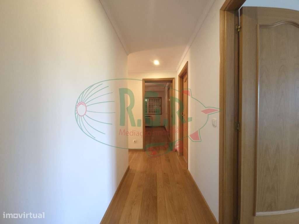 Moradia Isolada T3 | Piscina | Vistas Rio | 5 Min Porto-17