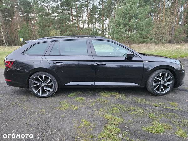 Skoda Superb Combi 2.0 TDI 4x4 DSG Sportline - 5