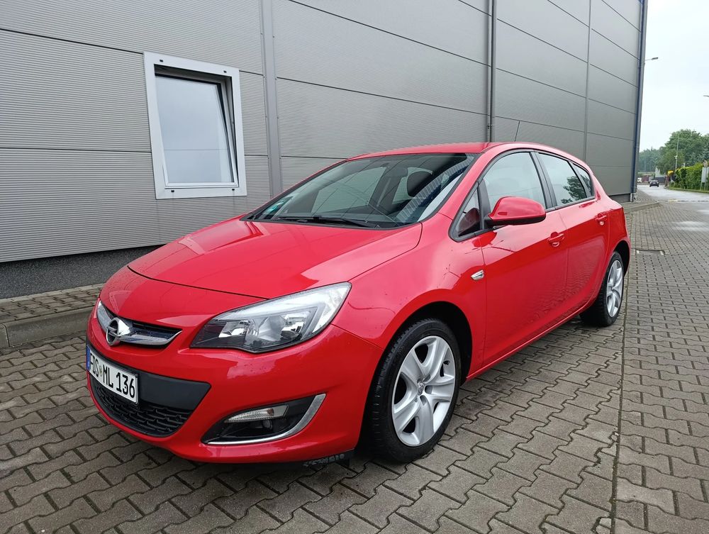 Opel Astra J 1.4 Enjoy 2013