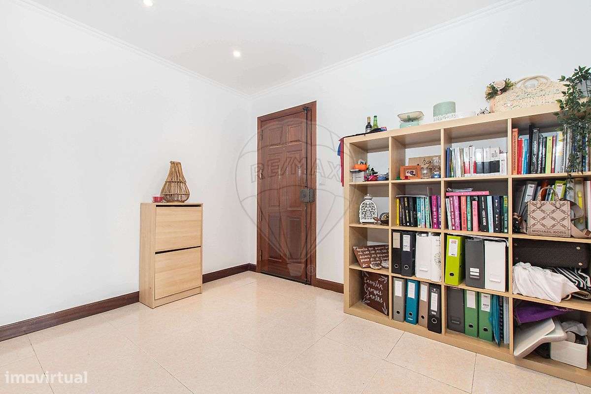 Apartamento T2 Duplex c/ terraço-13