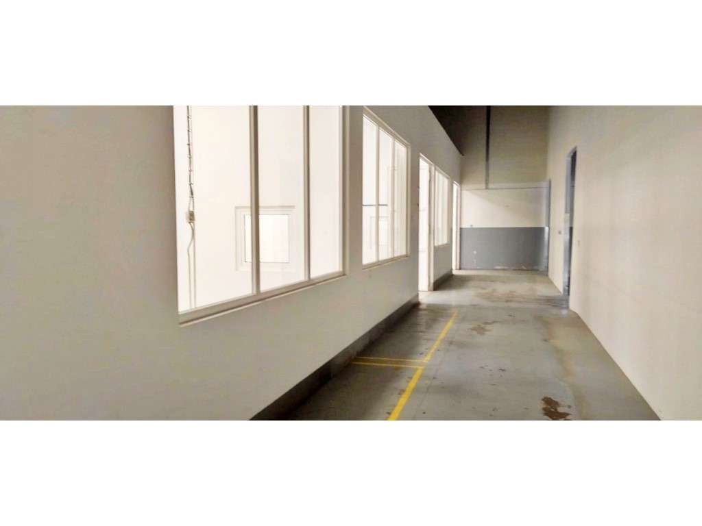 Armazém na Zona Industrial da Maia - Grande imagem: 5/13