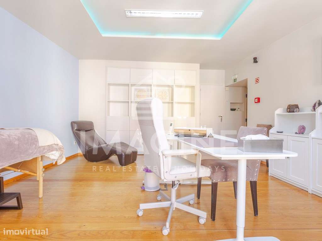 Prédio à Venda Localização Premium - Praça de Bocage-6