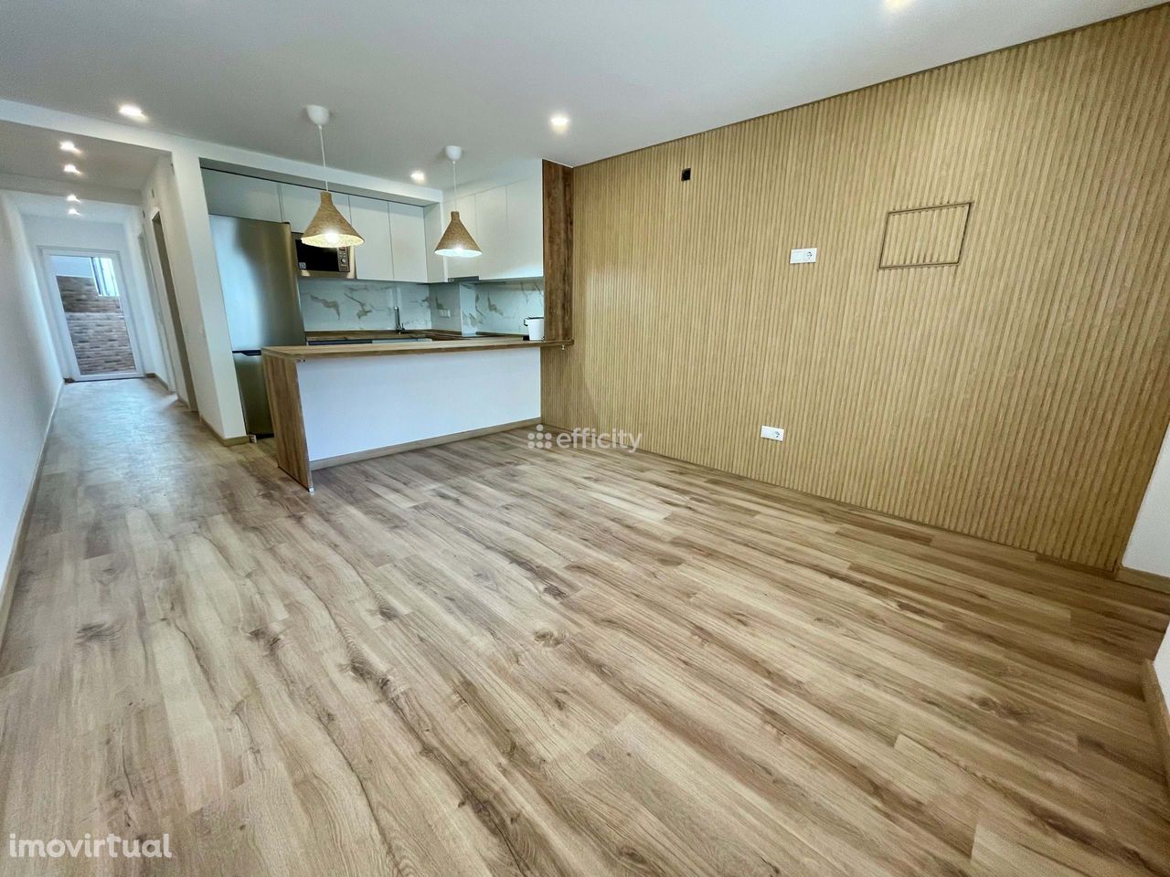 Elegante T1, renovado em zona residencial