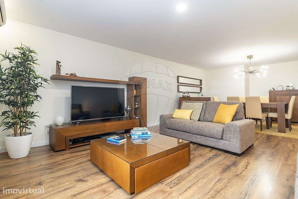 Apartamento T3 no Montijo, com parqueamento e arrecadação-32