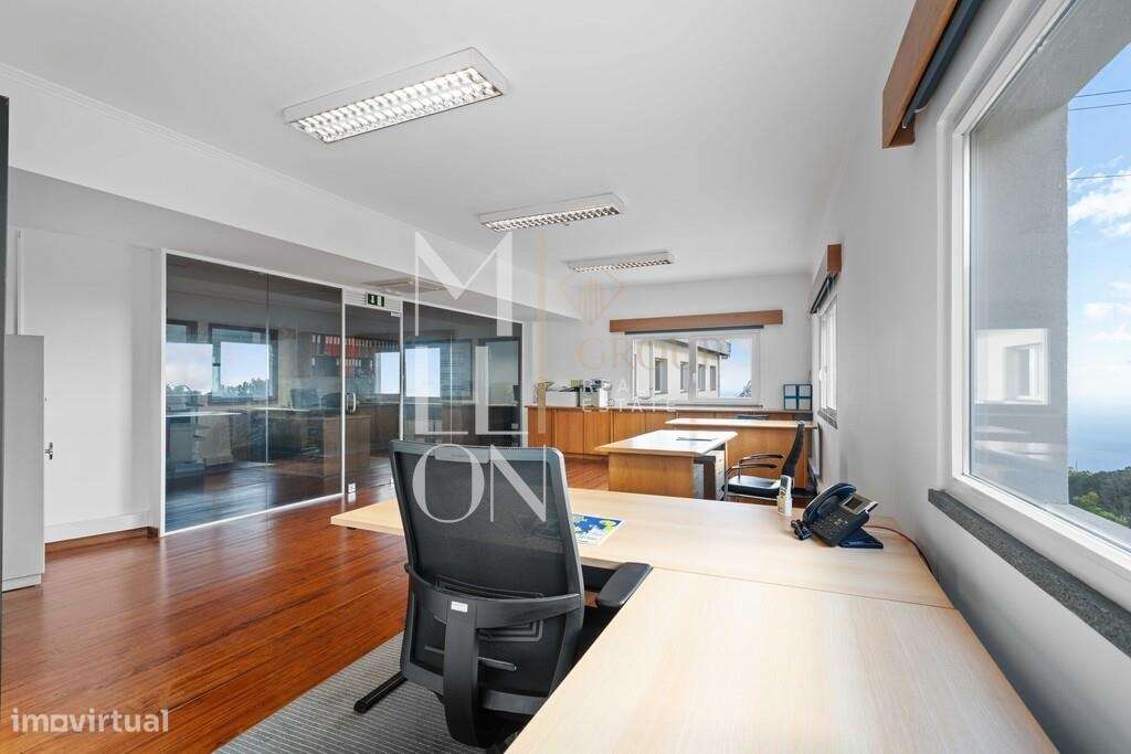 Oportunidade de Investimento Industrial - lote 7.290 m2 com 1.595 m2 d-21