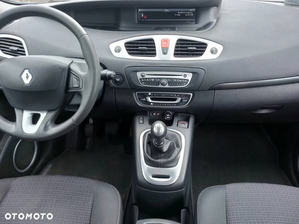 Renault Grand Scenic dCi 130 FAP Dynamique - 23