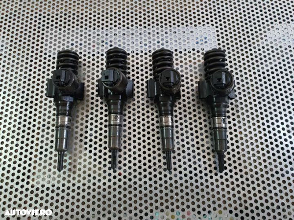 Injectoare Injector VW Seat Skoda Audi 2 Prinderi Bosch Passat Golf Touran A4 A3 Injectoare Injector - 2