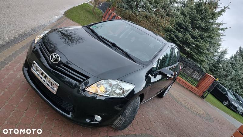 Toyota Auris 1.33 VVT-i Premium + - 11