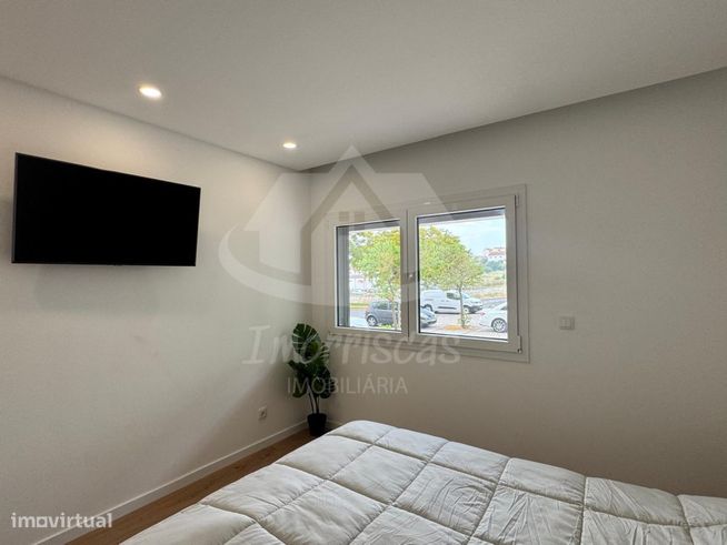 Apartamento T4 seminovo com terraço, no Parque das Oliveiras em Cam...-14