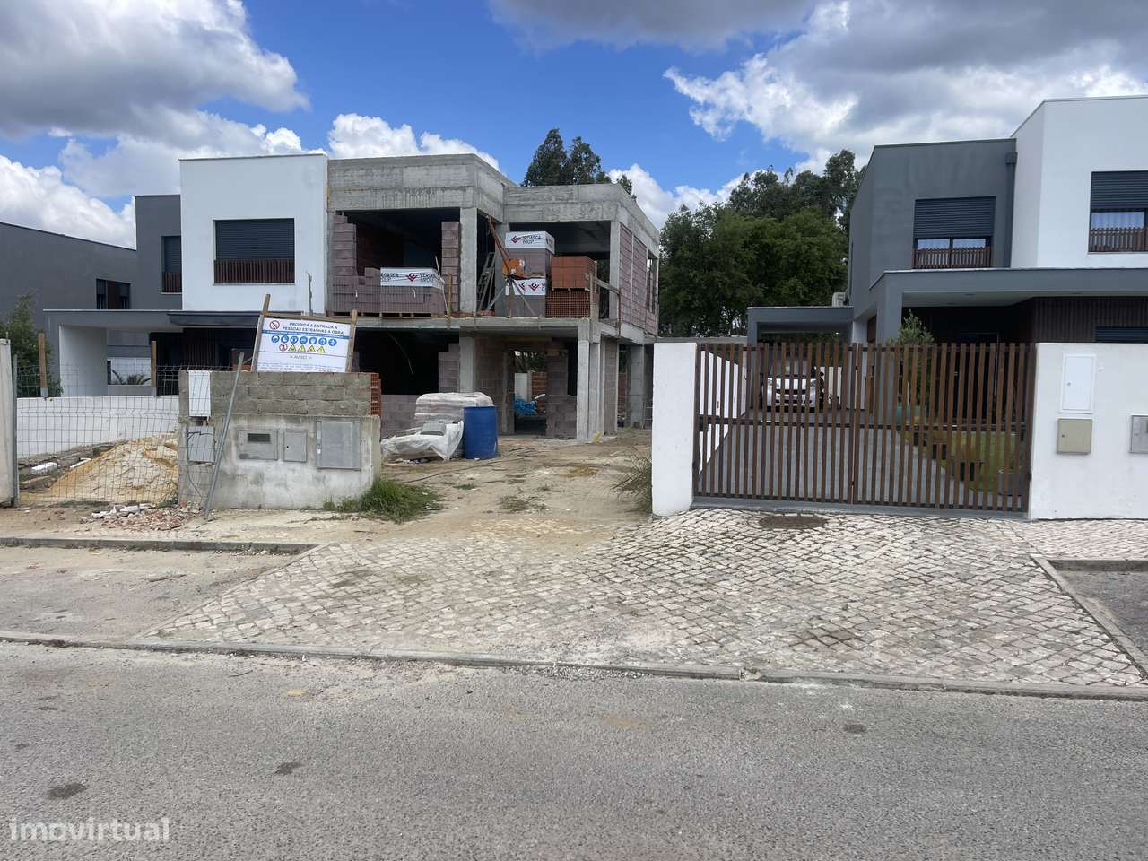 Moradia nova T3 com piscina Caminho branco Sesimbra-12