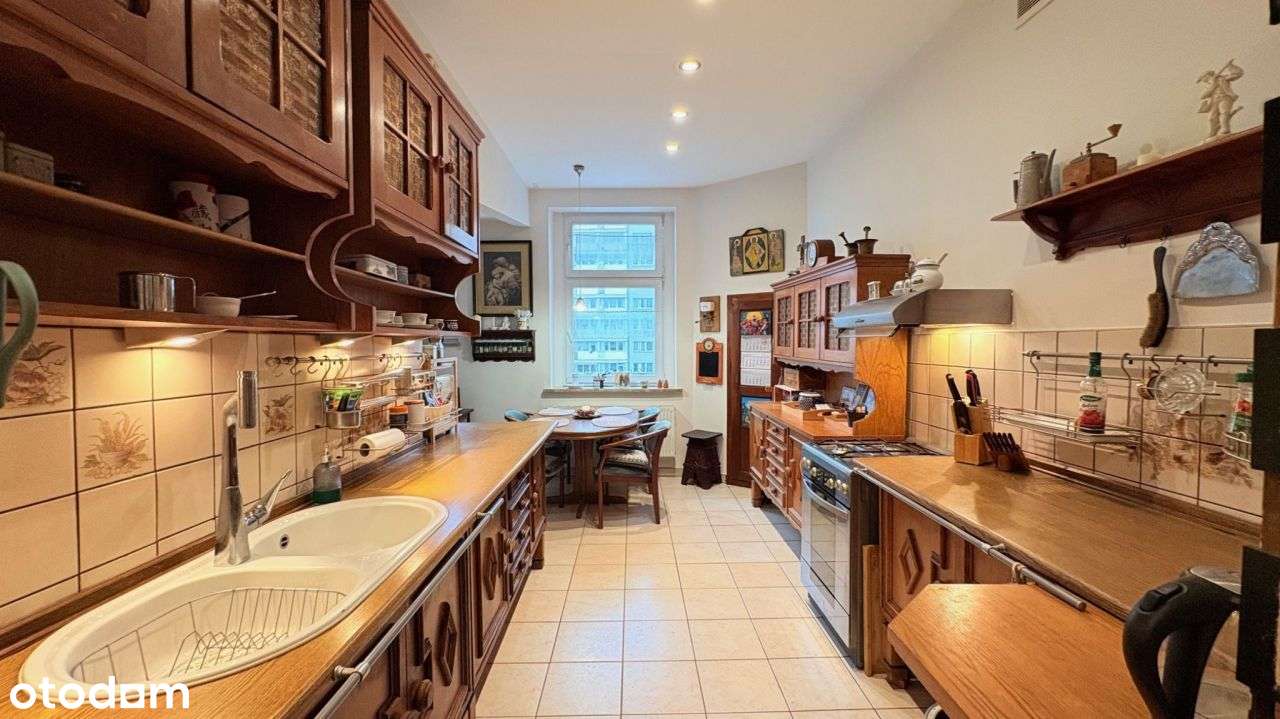 Wyjątkowe mieszkanie w stylu dworkowym – centrum O-10