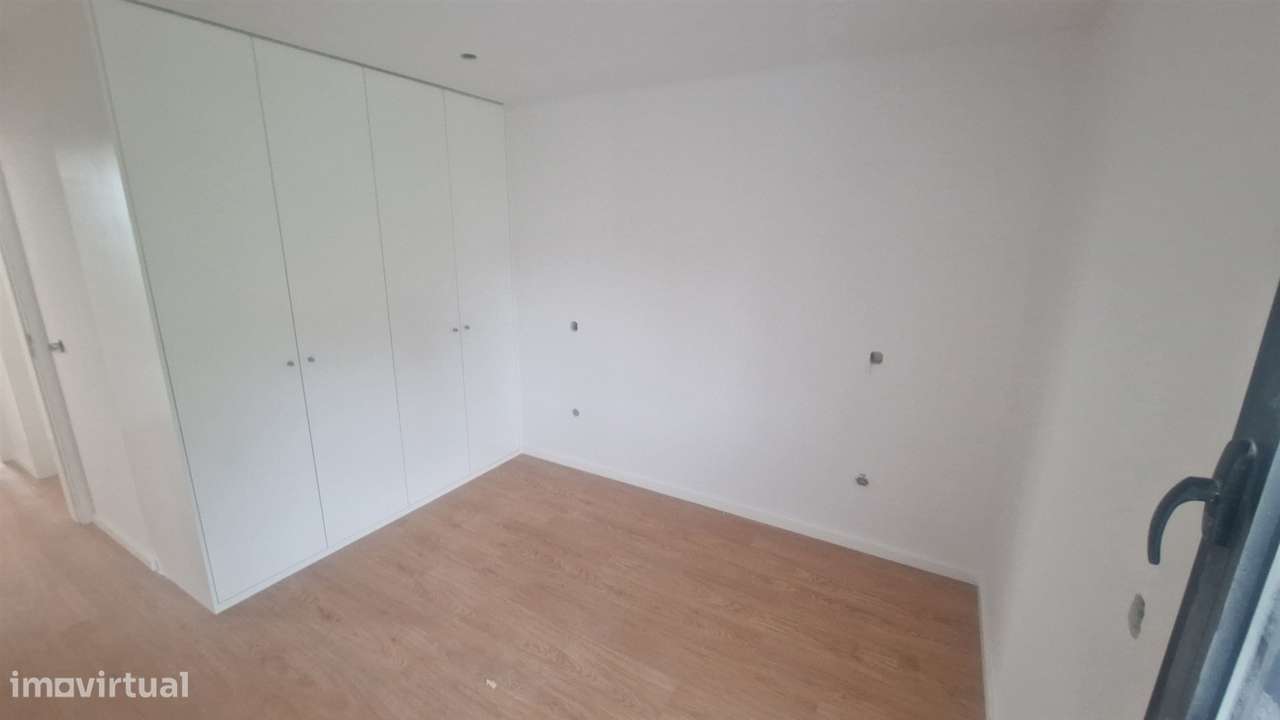 ARRENDAMENTO - Apartamento T2 em Serzedelo - Grande imagem: 5/14