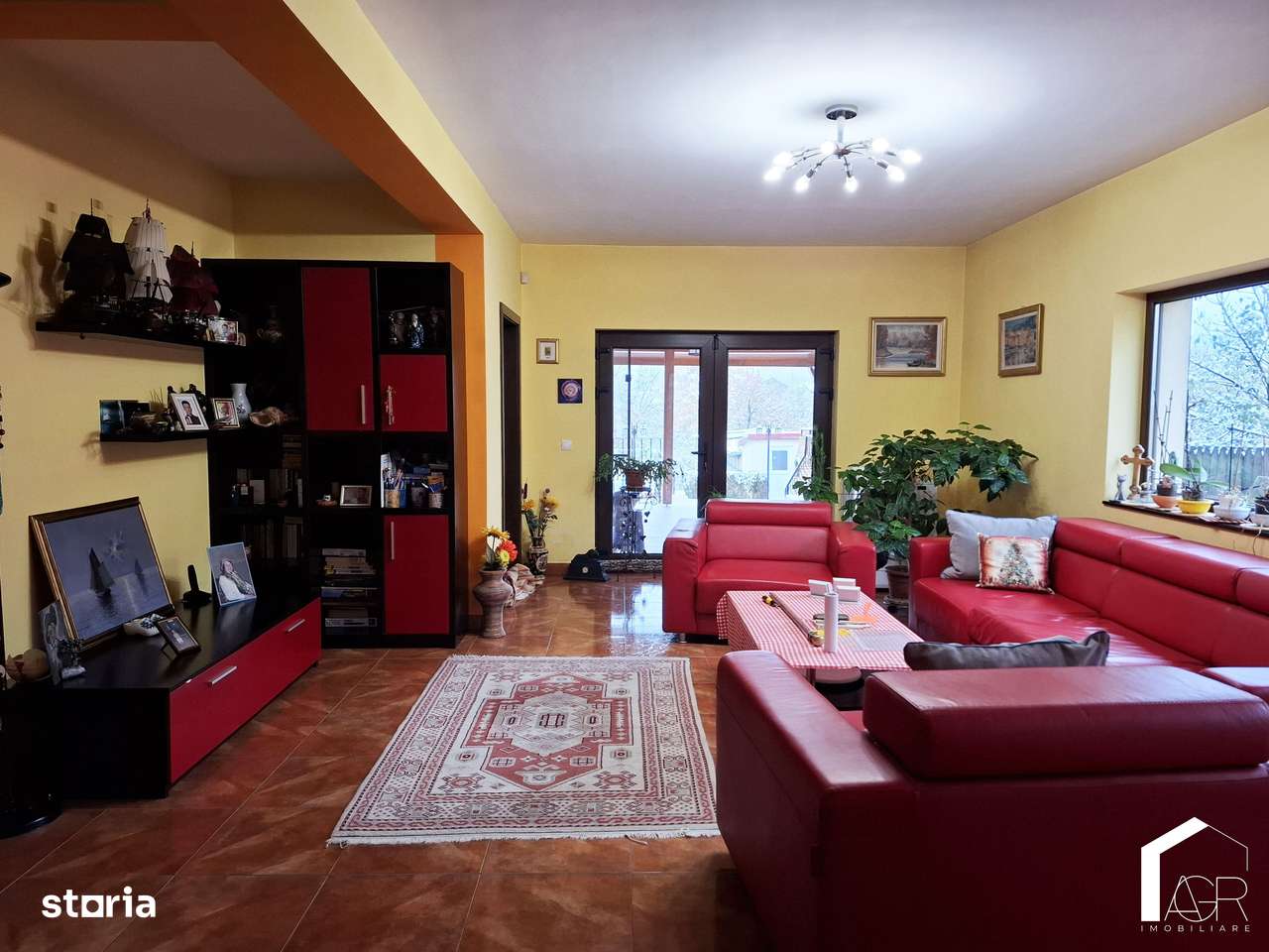 Vila cu 4 camere, Gageni - Imagine principală: 5/20