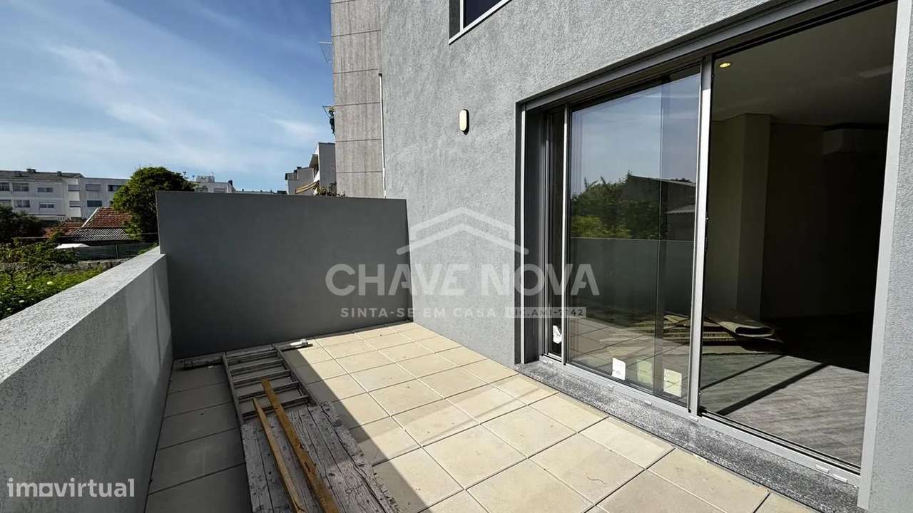 T0 Novo c/ Terraço na Senhora da Hora-9