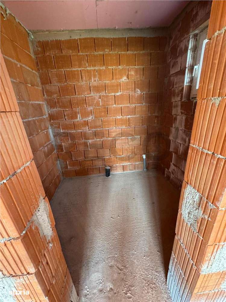 Casa la rosul de vanzare în Santandrei - Imagine principală: 4/14