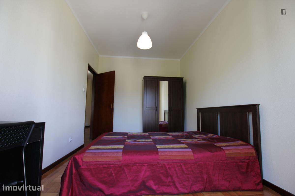 Quarto - localizado em Sé de Braga e São Lázaro Braga - Grande imagem: 4/10