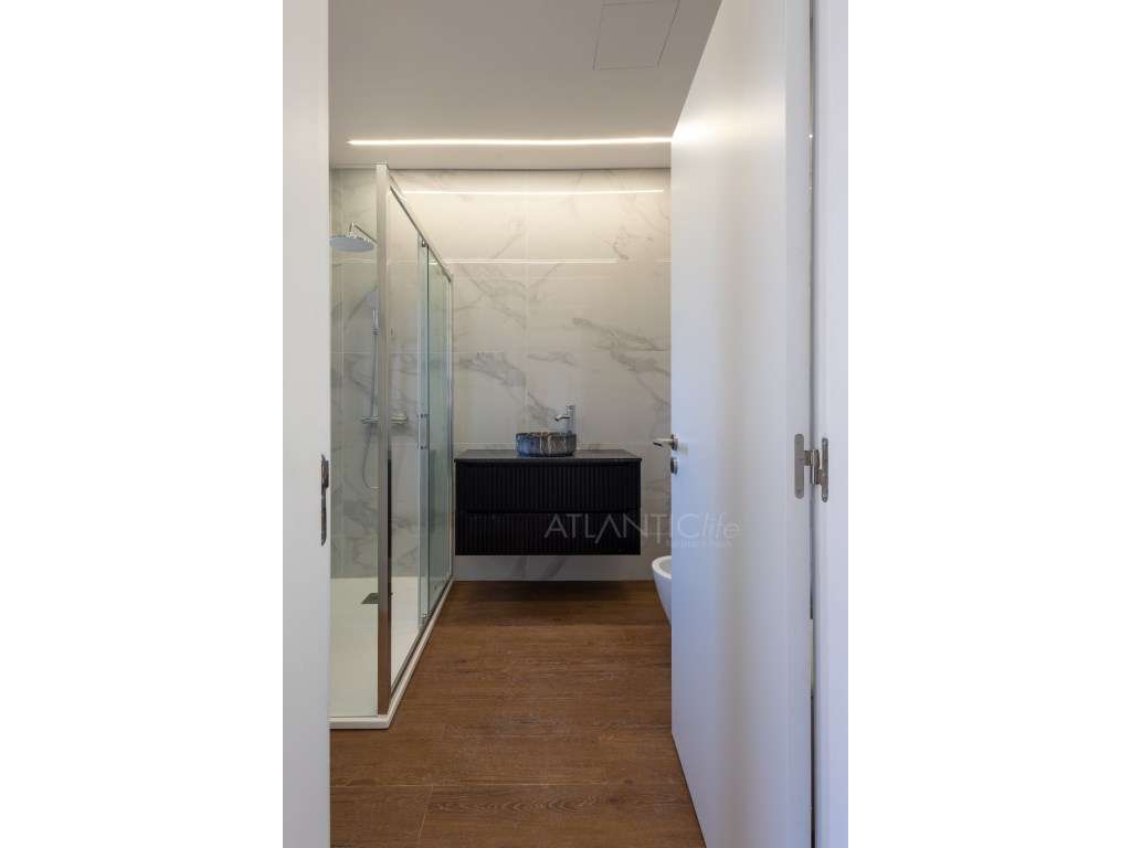 Moradia T3 Amadora com Excelentes Áreas e Espaço Exterior-24