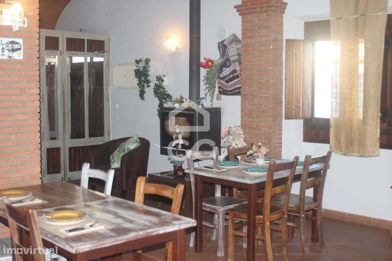 Excelente oportunidade na Amareleja.-16