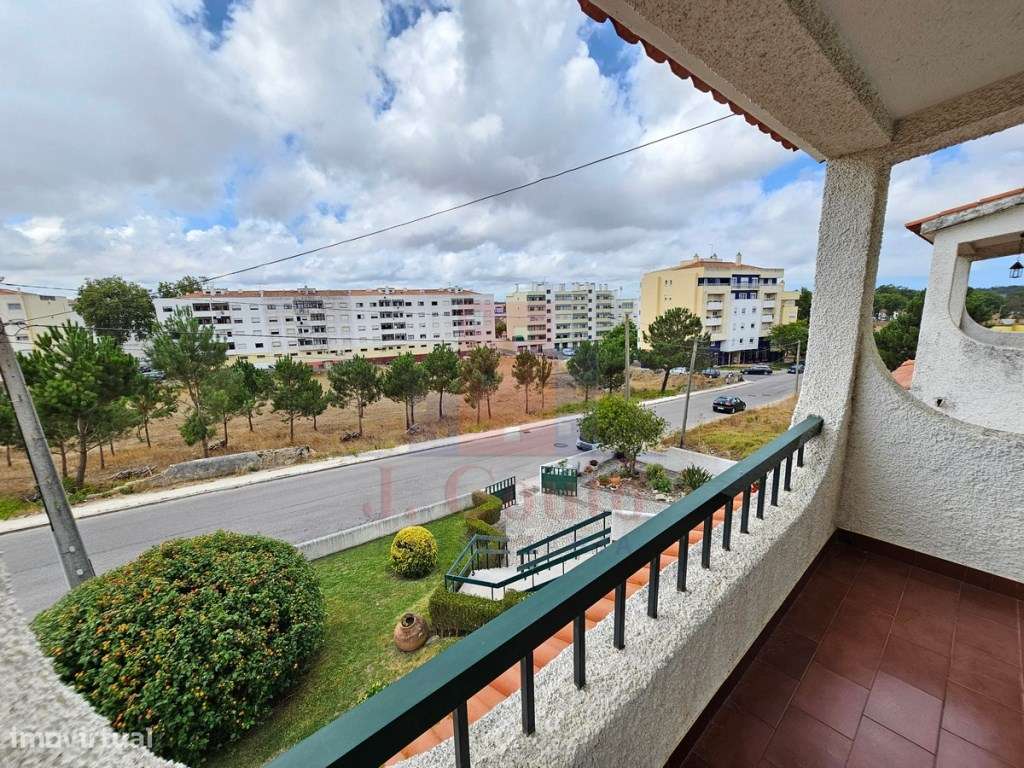 Moradia Geminada V5 - Espaço, Conforto e Qualidade de Vida em Calda...-20