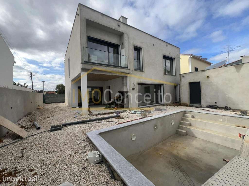 Moradia T4 de Luxo no Entroncamento - Em Construção - Grande imagem: 1/50