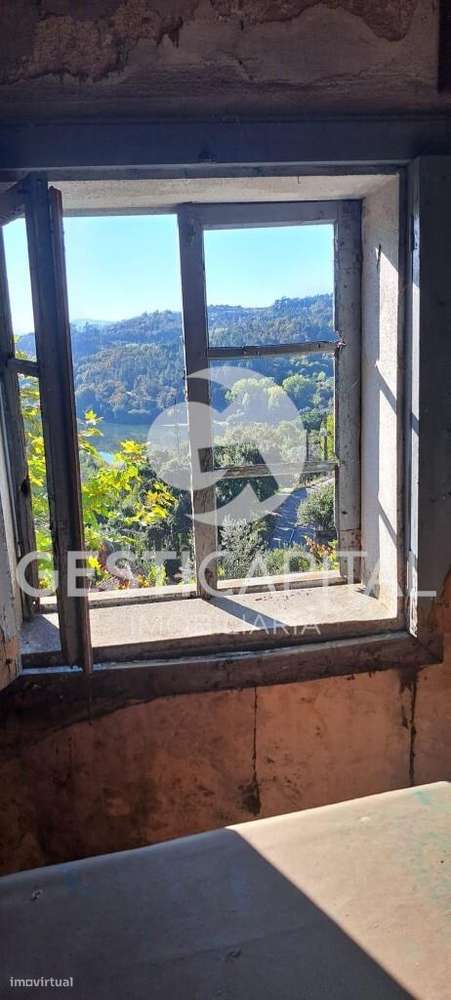 Quinta com vista rio Tâmega e duas moradias para recuperar-22