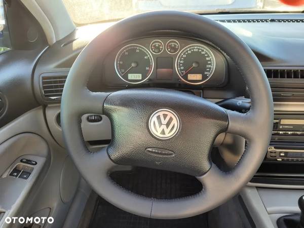 Volkswagen Passat 1.9 TDI Comfortline - 24