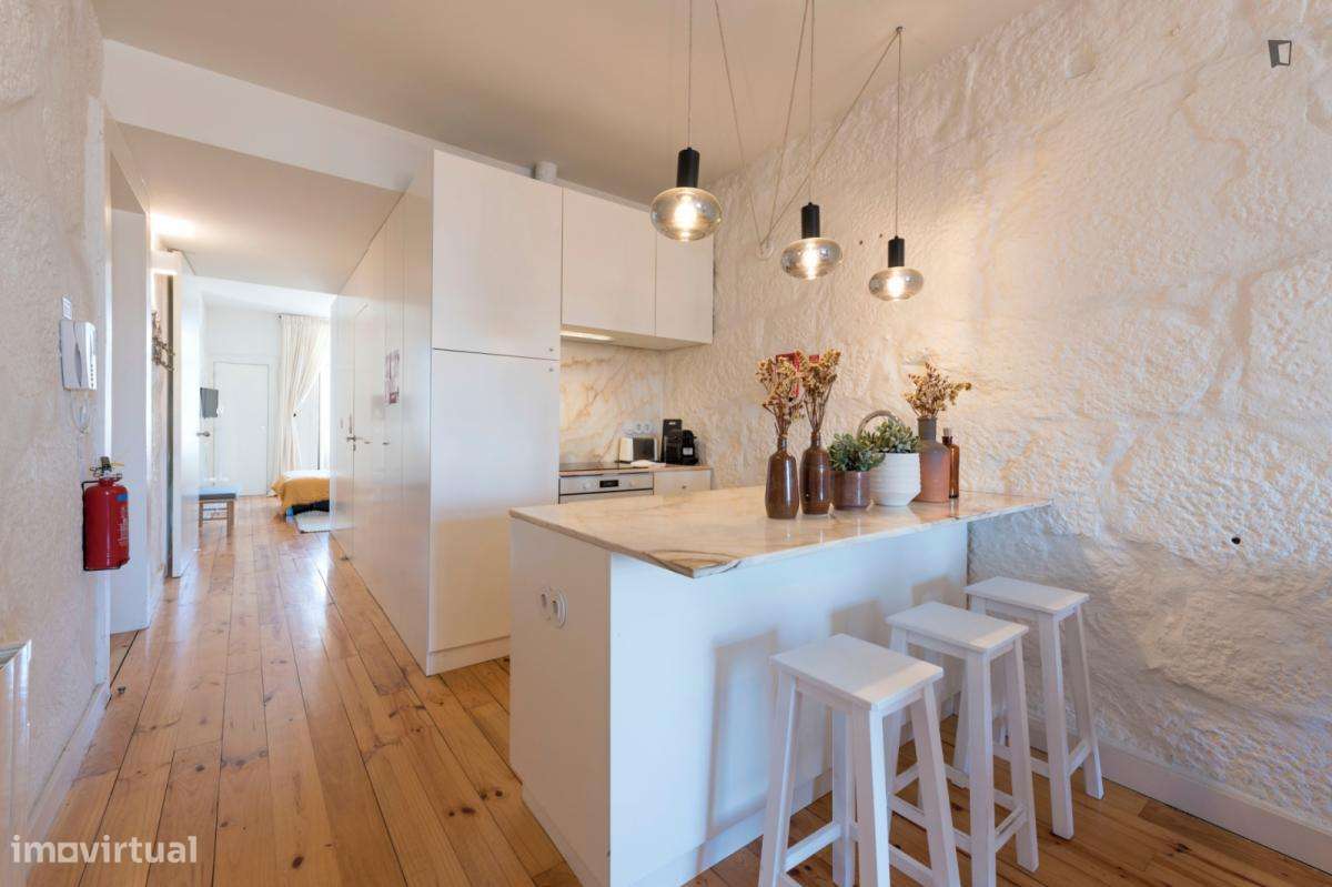 Apartamento com 1 quartos - localizado em Sé Porto - Grande imagem: 4/10